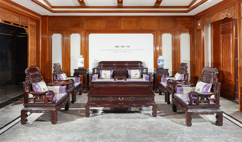 六合同春沙發